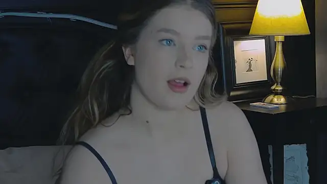 Mila Hart online show from 01/10/26, 06:31