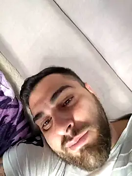 Snapshot of Attila98 chatting on 02/25/26, 09:13 Attila98 online show from 02/25/26, 09:13