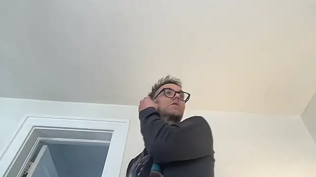 Snapshot of wolverinedream chatting on 02/21/26, 09:49 wolverinedream online show from 02/21/26, 09:49