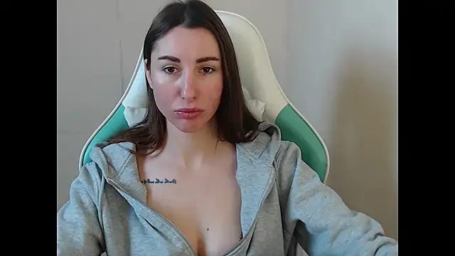 cammila horn online show from 01/13/26, 12:32