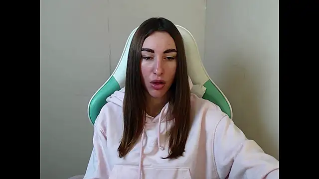 cammila horn online show from 03/03/26, 06:19