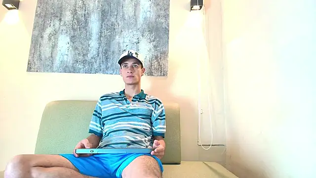 Snapshot of SEBASS_R chatting on 01/15/26, 01:05 SEBASS R online show from 01/15/26, 01:05