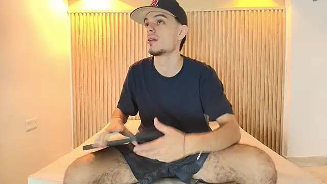 Snapshot of IM_BULL chatting on 01/15/26, 12:54 IM BULL online show from 01/15/26, 12:54