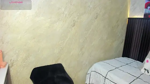 tanisha  lux online show from 02/07/26, 07:50