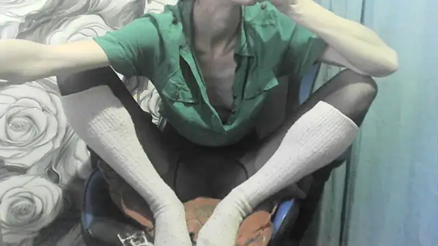  wolfxsnowy  online show from 02/12/26, 02:45