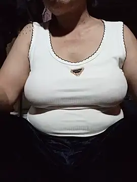 Snapshot of Agnes-baby chatting on 06/20/26, 12:30 Agnes-baby online show from 06/20/26, 12:30