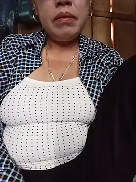 Snapshot of Agnes-baby chatting on 07/01/26, 03:08 Agnes-baby online show from 07/01/26, 03:08
