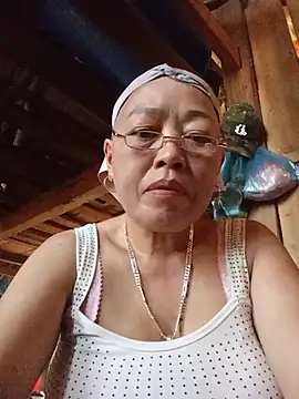 Snapshot of Agnes-baby chatting on 07/07/26, 03:09 Agnes-baby online show from 07/07/26, 03:09