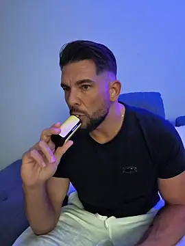 Angelo 33 online show from 02/09/26, 08:35