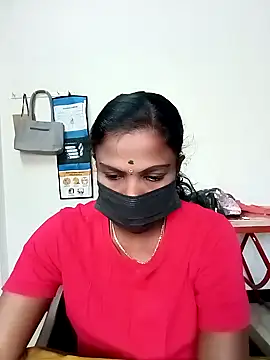 Snapshot of Tamil_Maha69 chatting on 02/28/26, 02:45 Tamil Maha69 online show from 02/28/26, 02:45