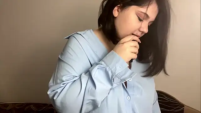 Snapshot of LunaBlakes chatting on 02/13/26, 07:48 LunaBlakes online show from 02/13/26, 07:48