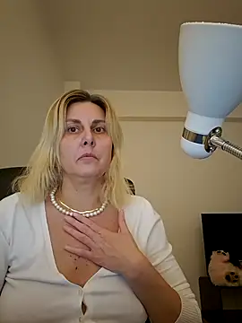 Amelia9798 online show from 02/18/26, 06:59