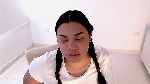 isabelateran online show from 07/17/26, 06:57