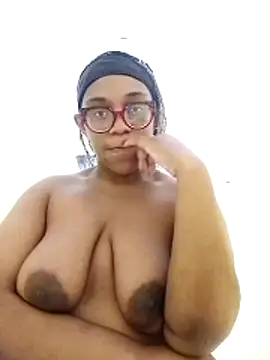 Sultrydiva1 online show from 05/15/26, 12:45