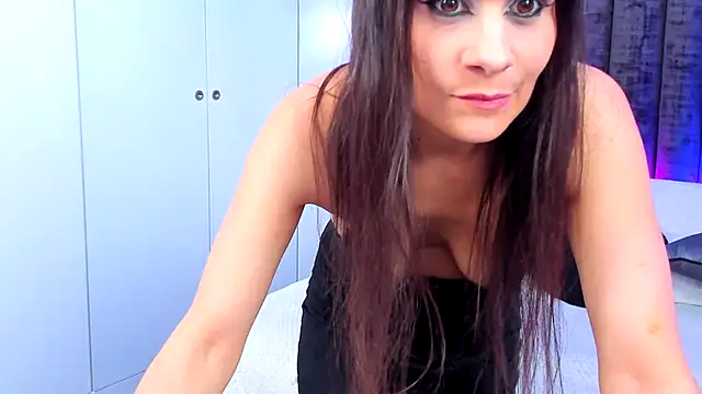 Snapshot of ClaraSweetTV chatting on 06/25/26, 08:13 ClaraSweetTV online show from 06/25/26, 08:13