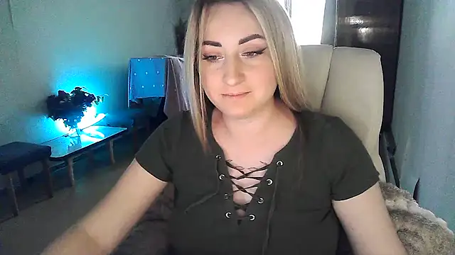 FoxyAnn12 online show from 05/05/26, 12:46