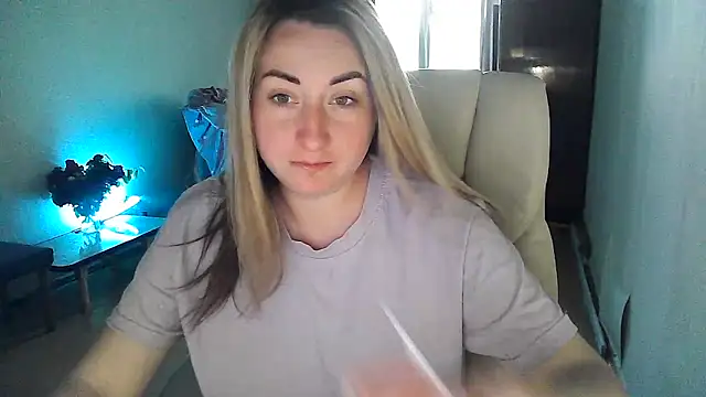 FoxyAnn12 online show from 05/06/26, 11:48