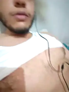 Snapshot of DrosXO chatting on 02/13/26, 05:42 DrosXO online show from 02/13/26, 05:42