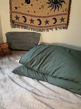 teenyblossom online show from 04/03/26, 12:47