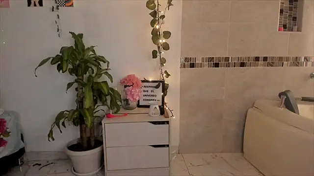 Pisces angel online show from 04/01/26, 01:41