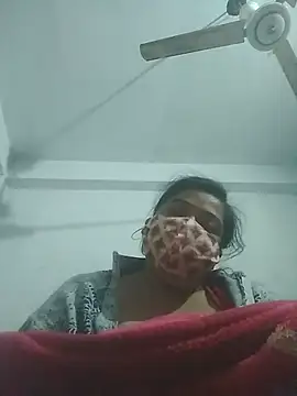 Snapshot of momo_loves chatting on 01/13/26, 04:56 momo loves online show from 01/13/26, 04:56