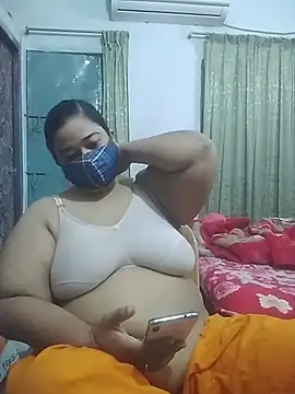 momo loves online show from 03/08/26, 07:17