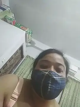 momo loves online show from 03/10/26, 06:24