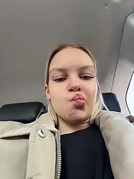 AshleyMur online show from 05/18/26, 05:57