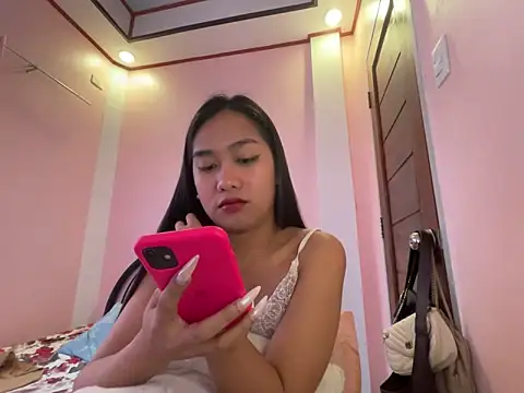 Snapshot of Mira_Janee chatting on 02/06/26, 01:32 Mira Janee online show from 02/06/26, 01:32