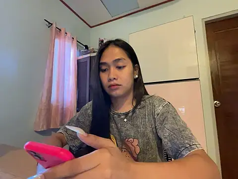 Snapshot of Mira_Janee chatting on 02/17/26, 09:06 Mira Janee online show from 02/17/26, 09:06