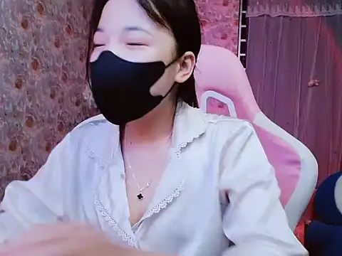 -Tamy- online show from 04/21/26, 02:23