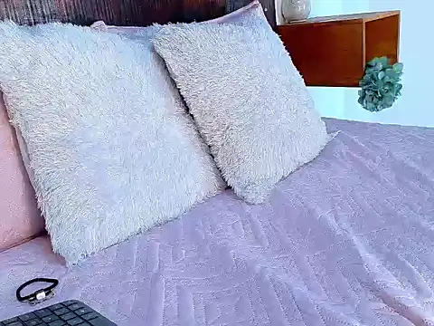 Snapshot of Angel_saez1 chatting on 01/15/26, 07:06 Angel saez1 online show from 01/15/26, 07:06