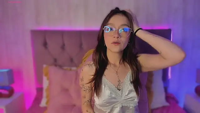 alyy cut3 online show from 02/11/26, 02:33