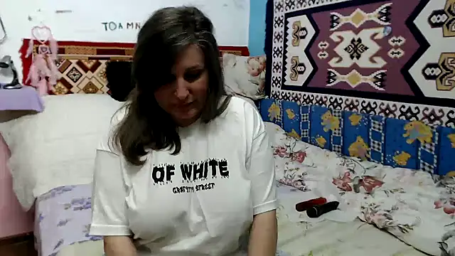 Adelinemilf online show from 03/25/26, 12:22