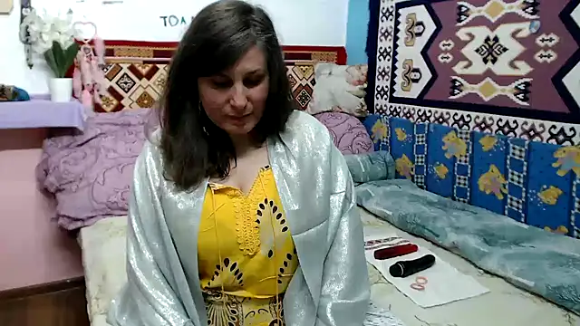 Adelinemilf online show from 04/14/26, 10:32