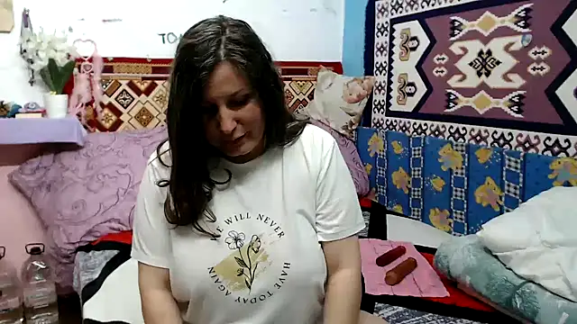 Snapshot of Adelinemilf chatting on 05/11/26, 05:24 Adelinemilf online show from 05/11/26, 05:24
