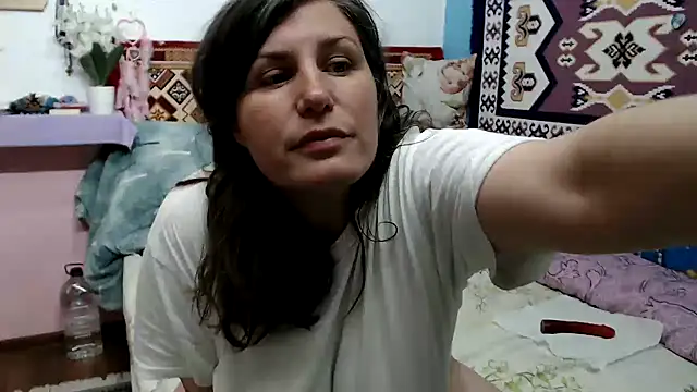 Snapshot of Adelinemilf chatting on 05/12/26, 04:42 Adelinemilf online show from 05/12/26, 04:42