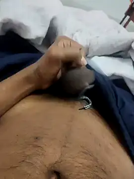 Snapshot of OutsizedVent chatting on 02/07/26, 04:00 OutsizedVent online show from 02/07/26, 04:00