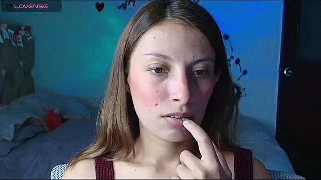 Snapshot of Sweet_moon_v_ chatting on 02/22/26, 12:01 Sweet moon v online show from 02/22/26, 12:01