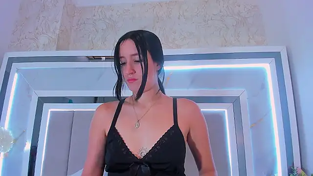 Snapshot of IsaBlue chatting on 01/19/26, 01:26 IsaBlue online show from 01/19/26, 01:26