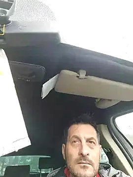 Snapshot of colosone chatting on 03/22/25, 09:13 colosone online show from 03/22/25, 09:13