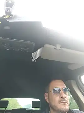 Snapshot of colosone chatting on 11/01/25, 07:43 colosone online show from 11/01/25, 07:43