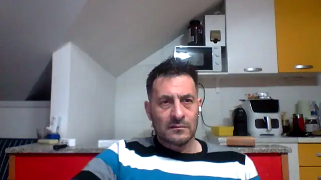Snapshot of colosone chatting on 04/02/26, 03:42 colosone online show from 04/02/26, 03:42