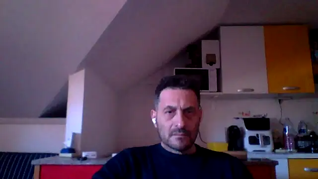 Snapshot of colosone chatting on 04/04/26, 01:41 colosone online show from 04/04/26, 01:41