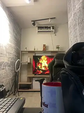 Violett hott  online show from 06/02/26, 12:40