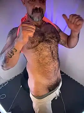 wolfbucker online show from 03/11/26, 05:35