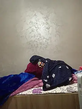 Snapshot of NaaRo-1 chatting on 02/14/26, 07:21 NaaRo-1 online show from 02/14/26, 07:21