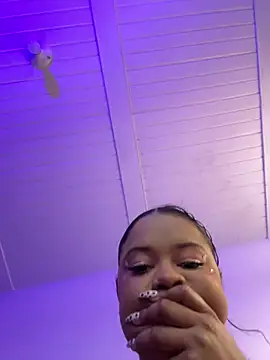 Snapshot of Antonella_03s chatting on 02/14/26, 10:50 Antonella 03s online show from 02/14/26, 10:50