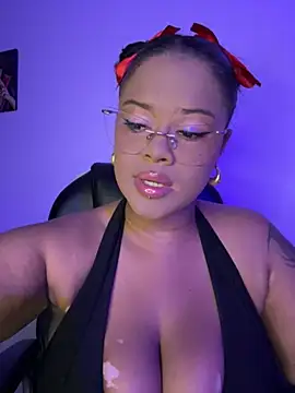 Snapshot of Antonella_03s chatting on 02/26/26, 06:56 Antonella 03s online show from 02/26/26, 06:56