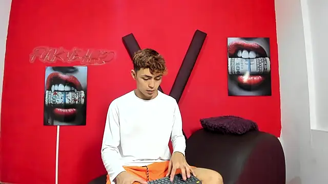 AVENGER BOYS2026 online show from 04/12/26, 07:19